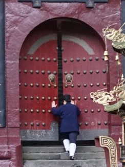 Daoist Opening Door